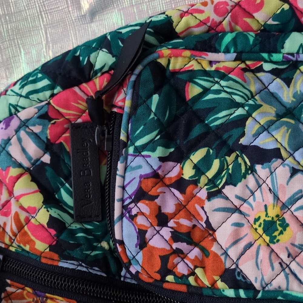Vera Bradley Floral Quilted Sling Bag NWOT - Picture 2 of 6